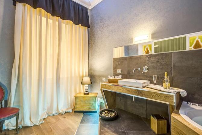 Отель Smart Lux Roma Centro Экстерьер фото